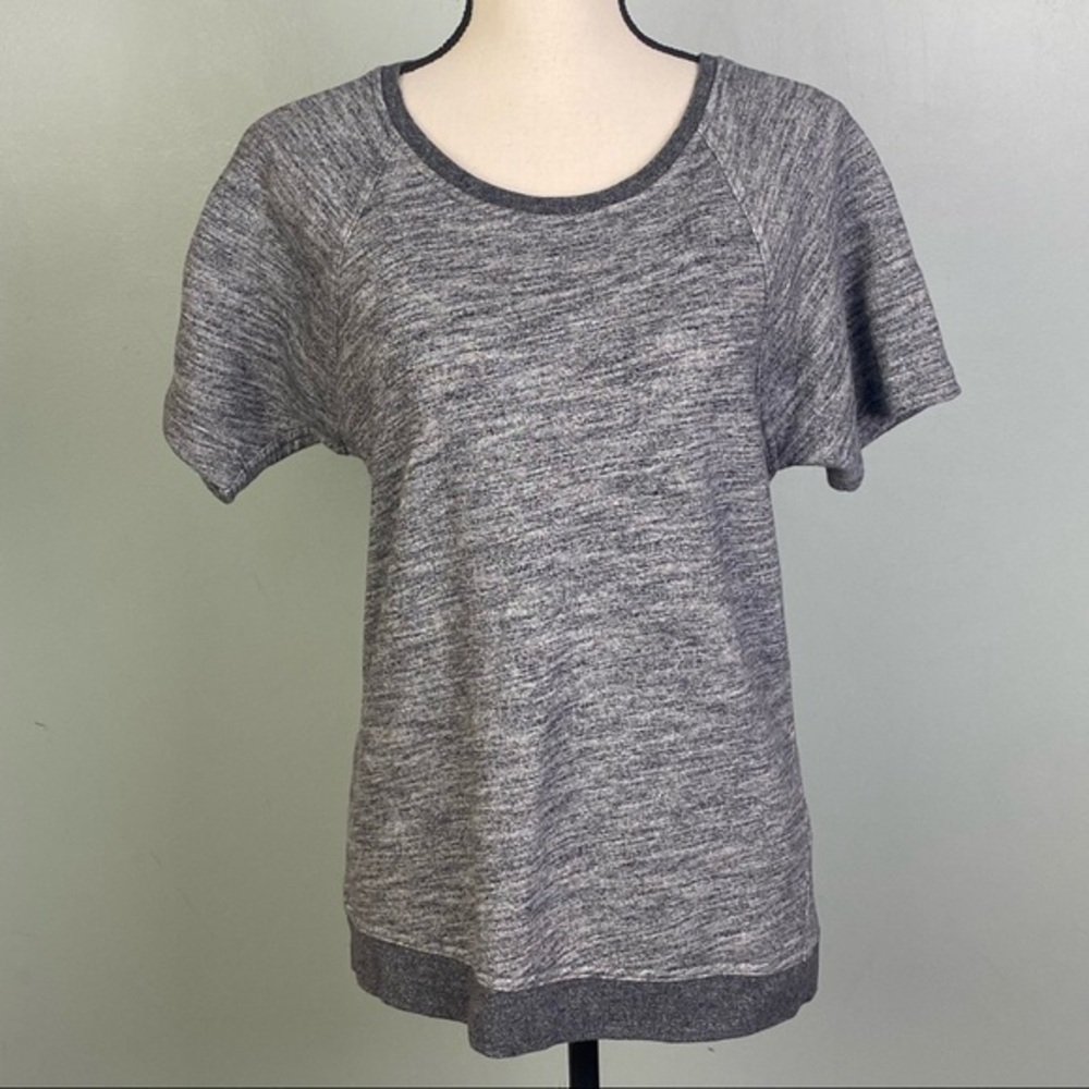 EVERLANE heather grey crew neck short sleeve sweatshirt. Size XS. EUC
